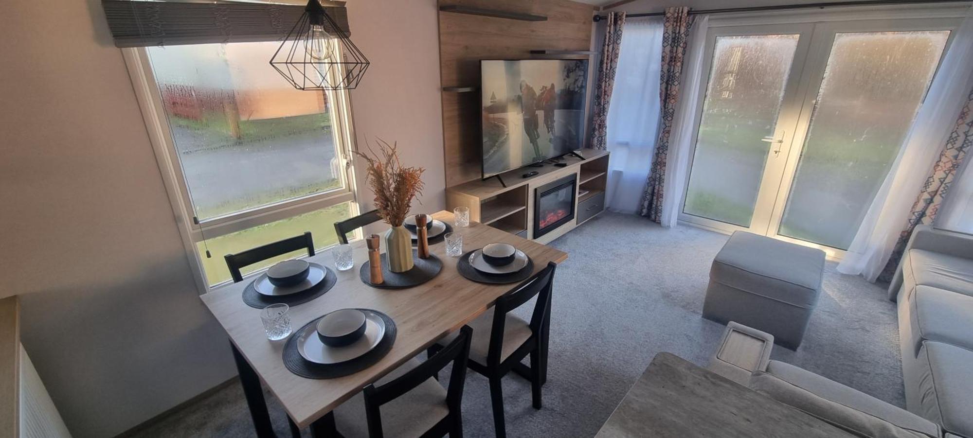 Lynton Lodges Atlas Evanton Exteriör bild