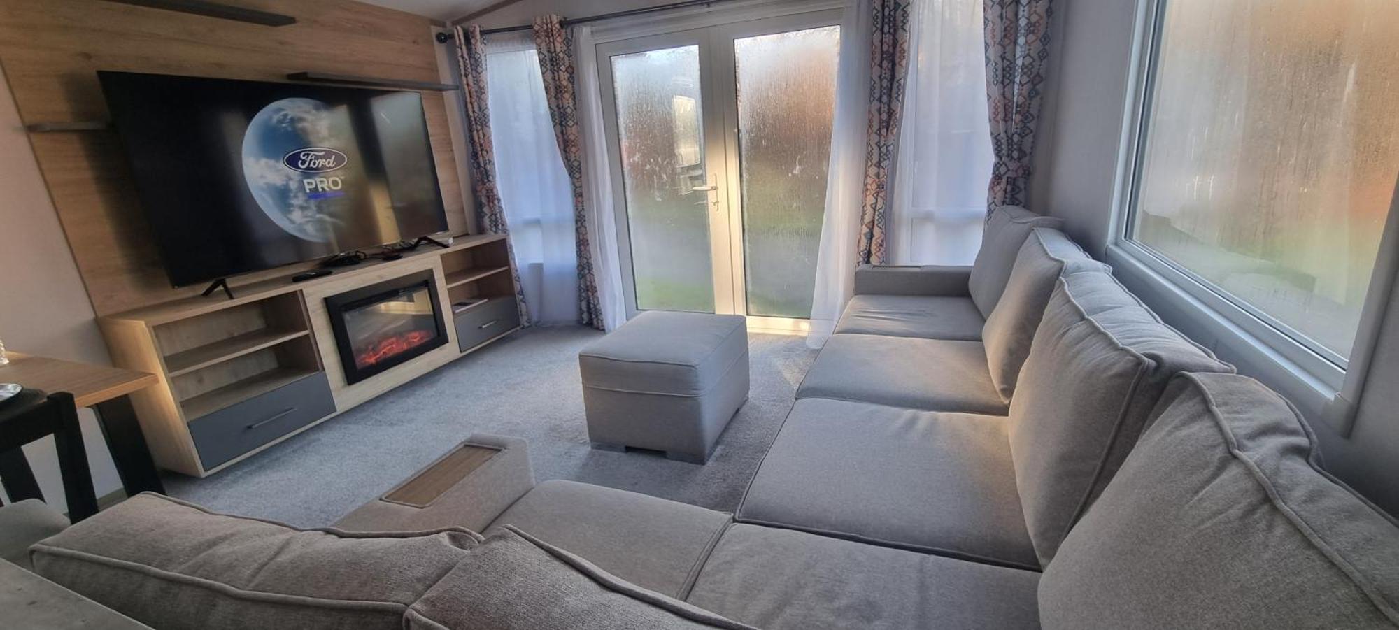 Lynton Lodges Atlas Evanton Exteriör bild